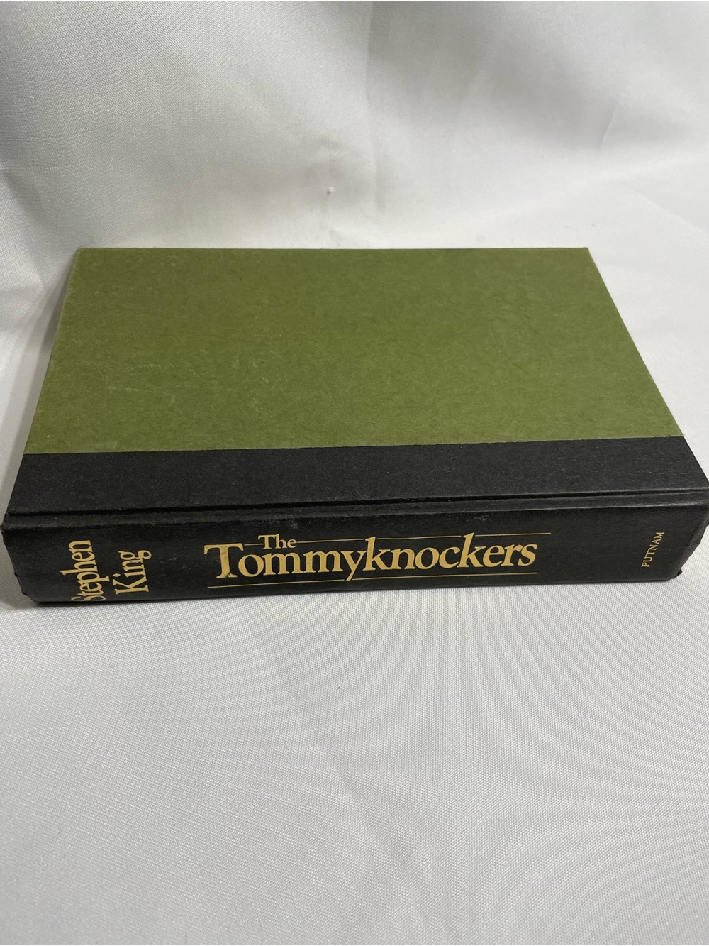 1987 first edition, first printing copy of "The Tommyknockers" by Stephen King